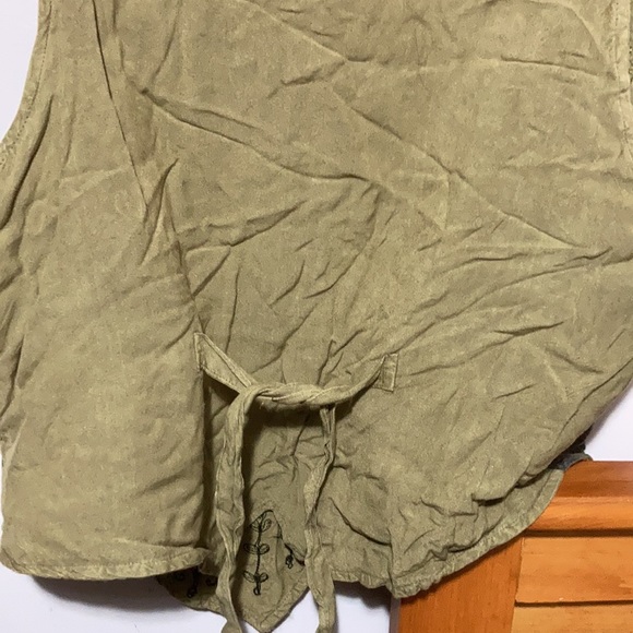 VINTAGE SKIRT & Vest - Picture 9 of 9